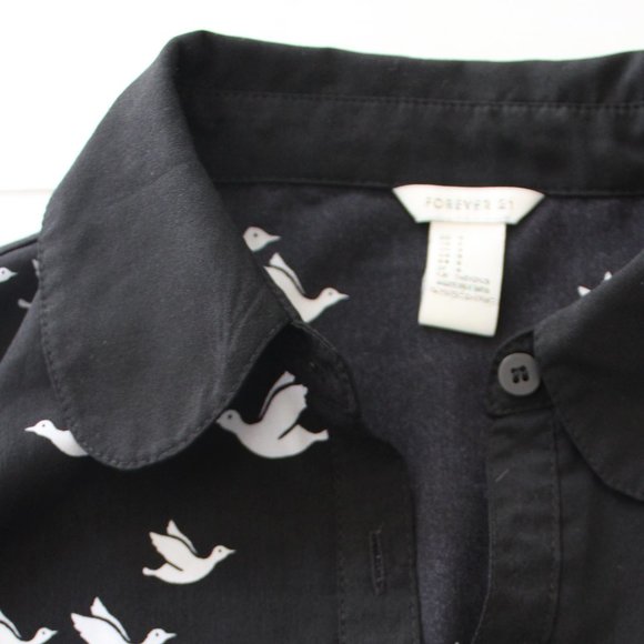 Short Sleeve Black and White Dove Printed Collared Mini Dress - Picture 8 of 8